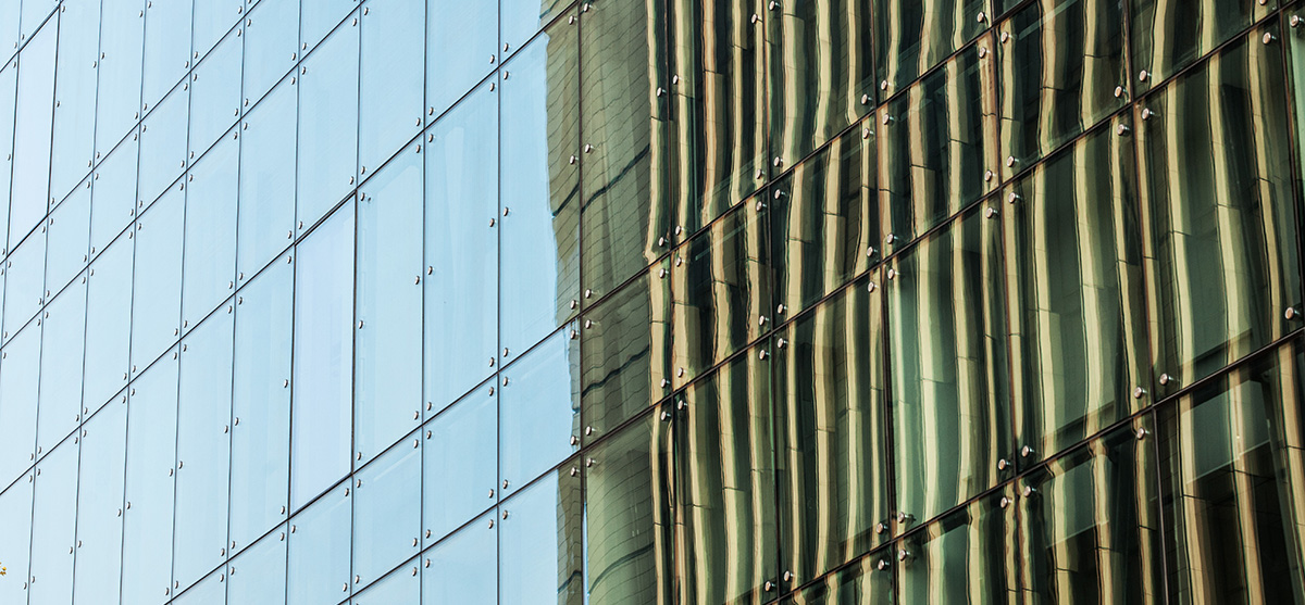 更环保更节能的建筑设计：   绿色建筑材料，低导热，高透光节能幕墙，原生态陶板立面