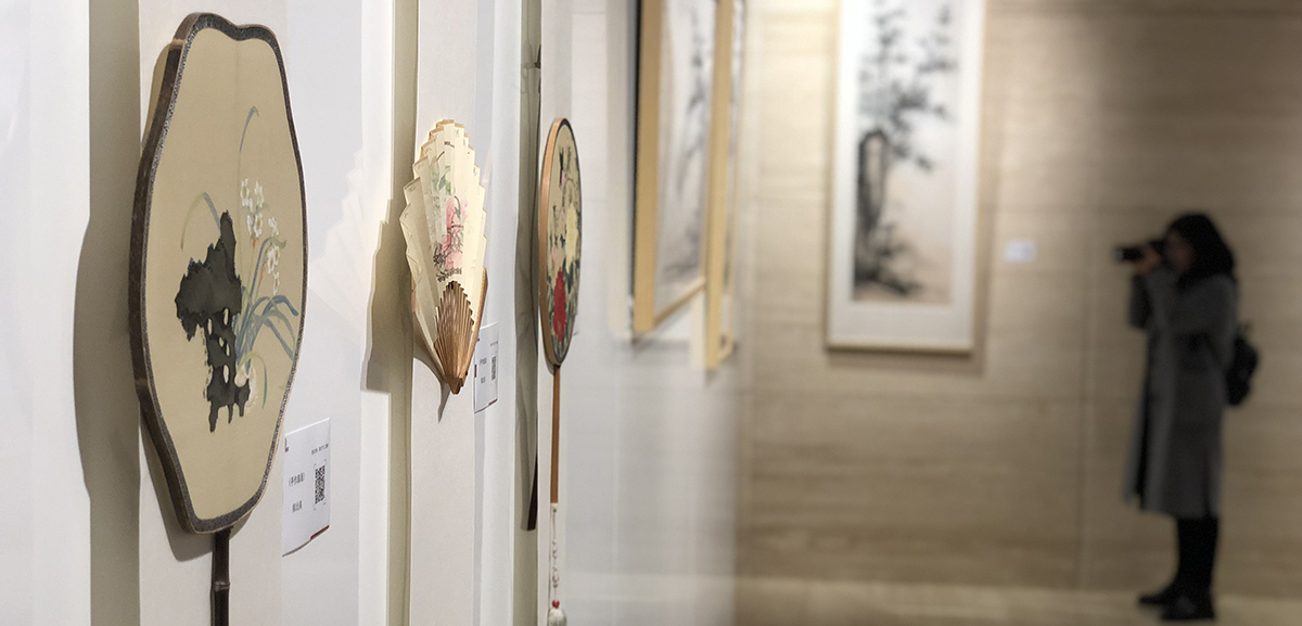 3月，W广场举办近现代书画名家艺术展