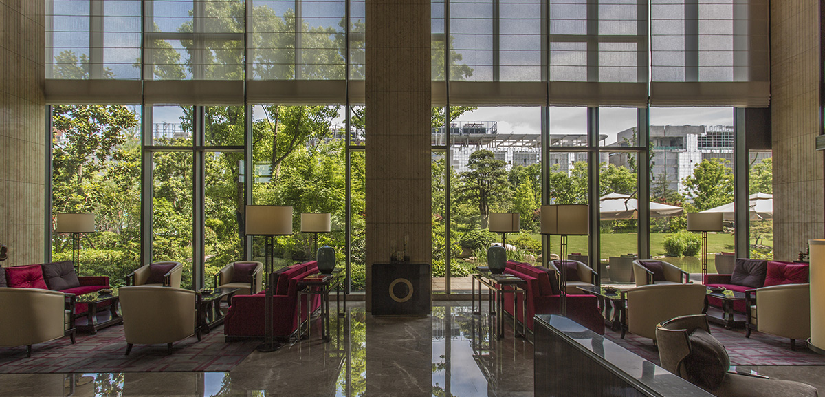 The extra high level and large French windows provide the lobby with thorough and broad perspective.