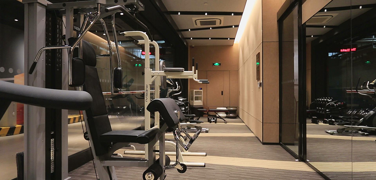 Arranged at the Suites' Floor B1, the gymnasium has introduced Technogym high-end treadmill and other fitness equipment. During your stay, you can experience the fitness studio for free.