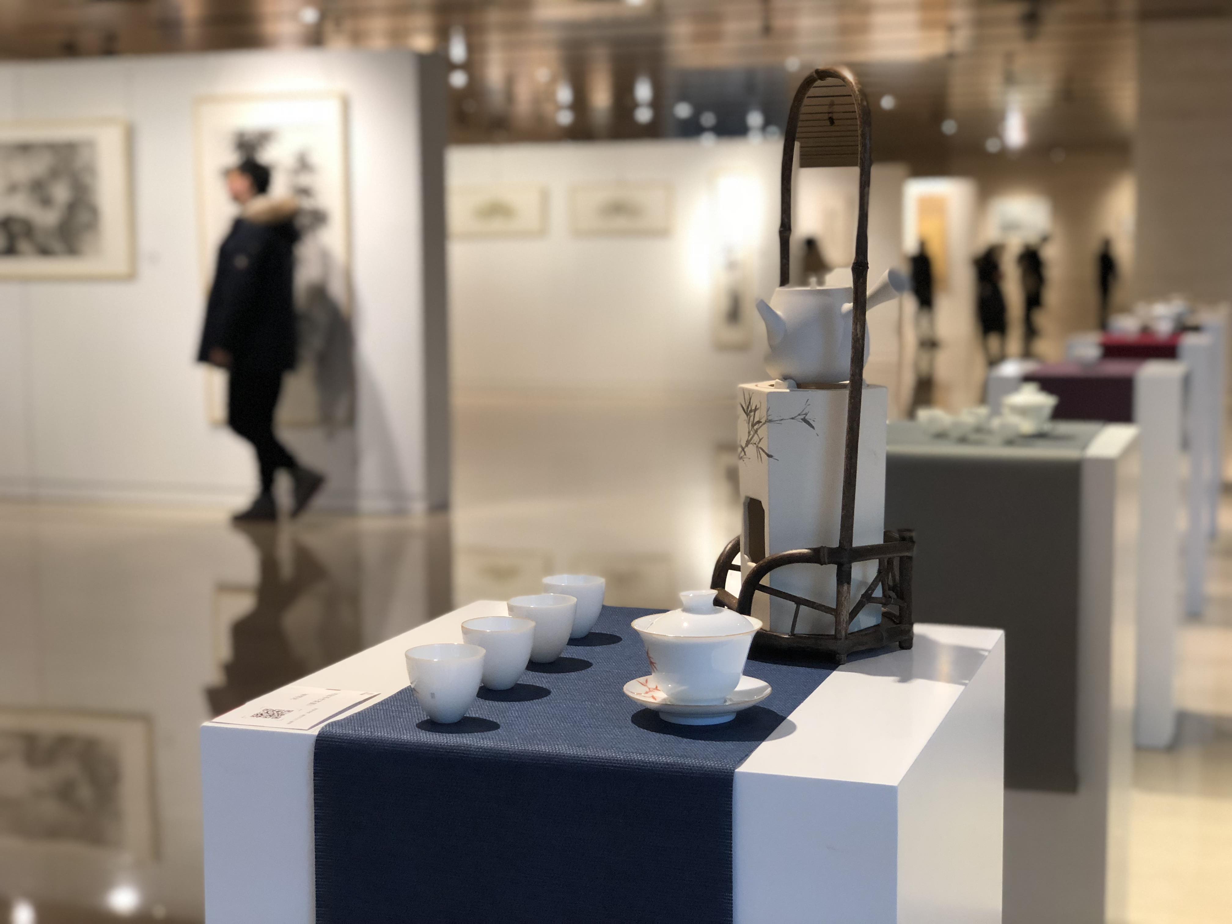 《“群星荟萃•扬我中华”中国近现代书画名家艺术邀请展》