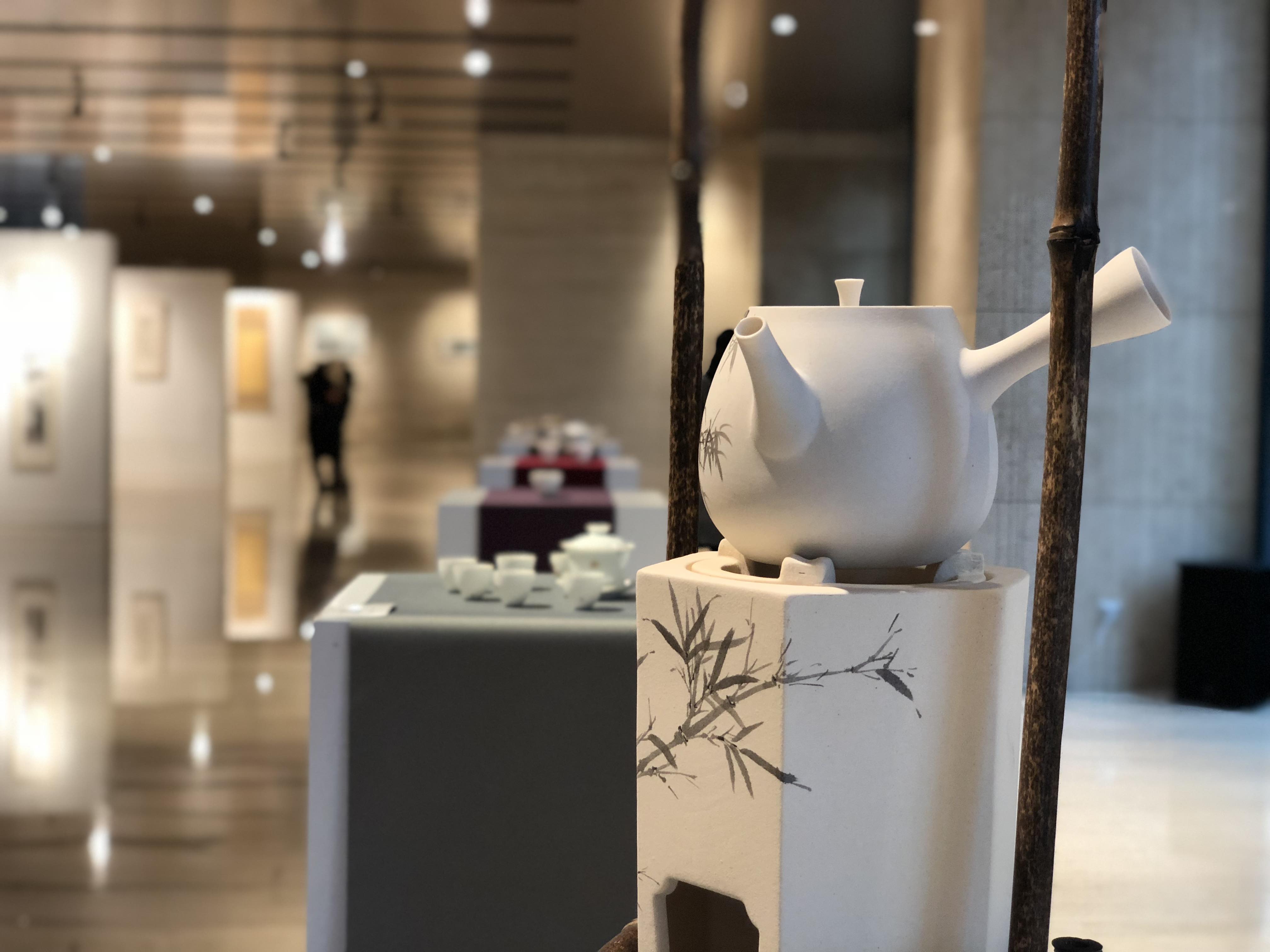 《“群星荟萃•扬我中华”中国近现代书画名家艺术邀请展》