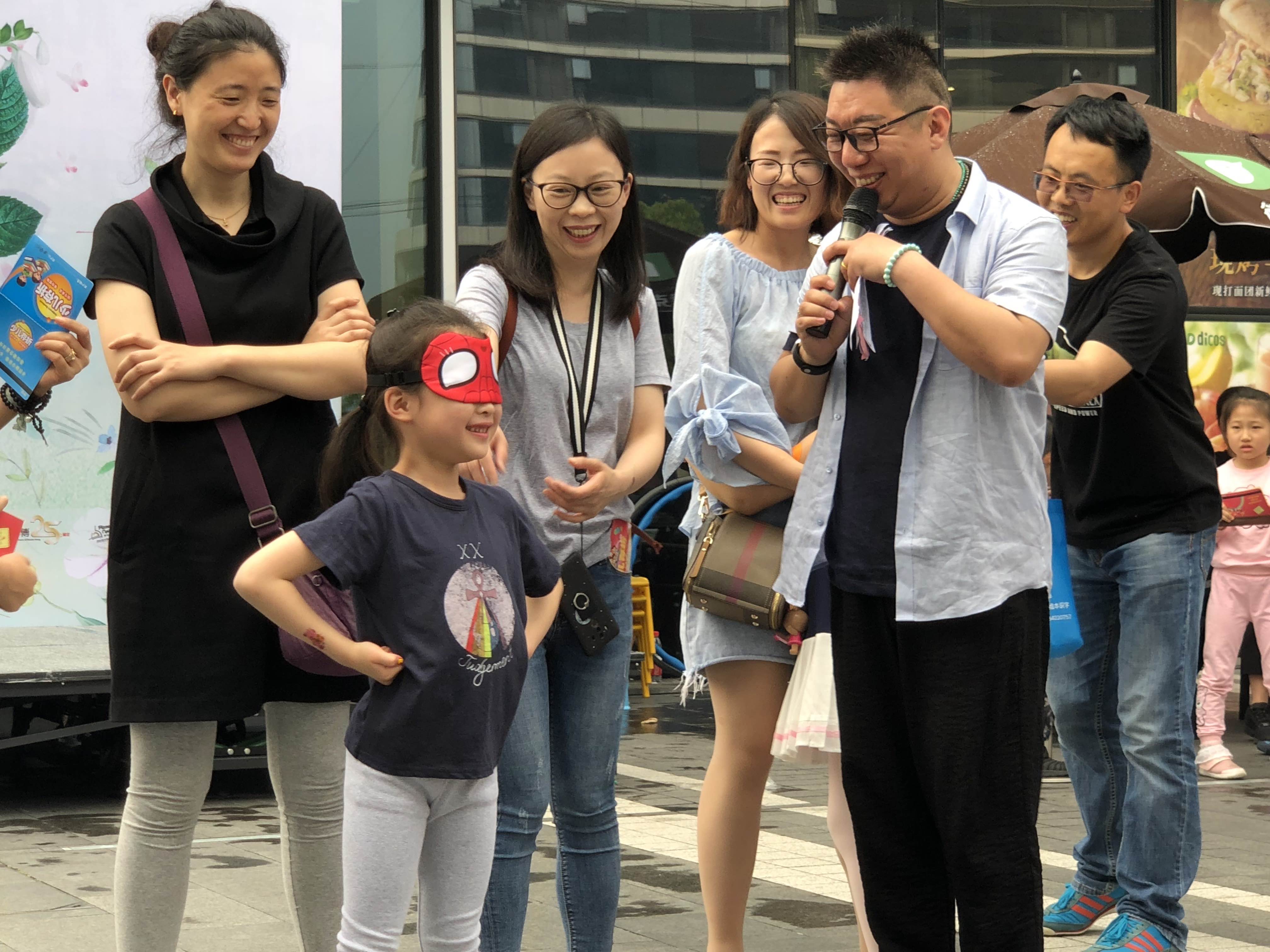 母亲节，W SQUARE联合智汇教育机构推出广场园游活动