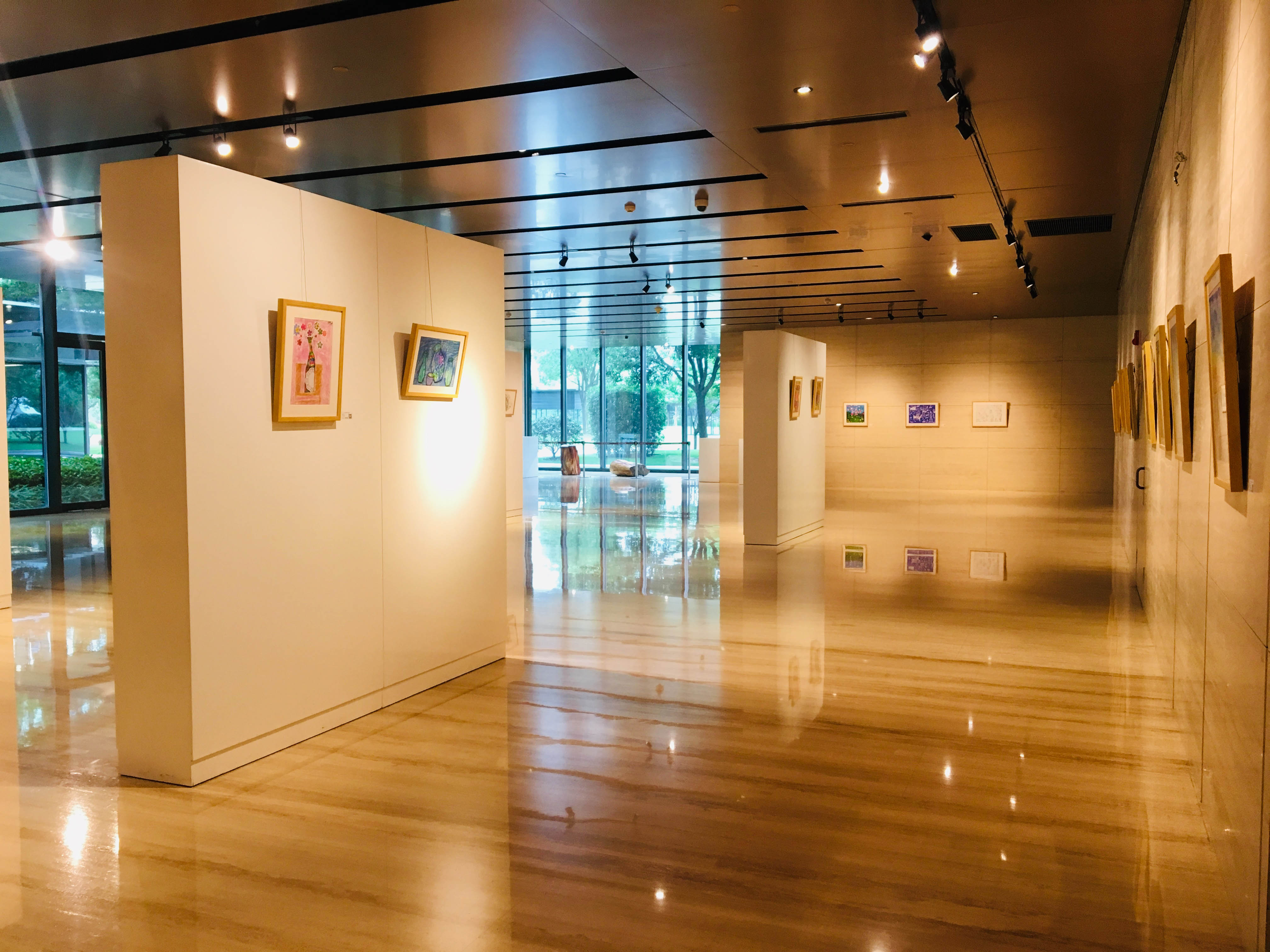 展览现场布置 (1).jpg